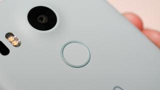 Google ia în calcul o actualizare software pentru Nexus 5X şi Nexus 6P pentru a oferi şi gesturi asociate scannerului de amprente