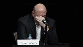 Steve Ballmer, fost CEO Microsoft îşi face mea culpa pentru că a râs de iPhone la lansarea sa (Video)