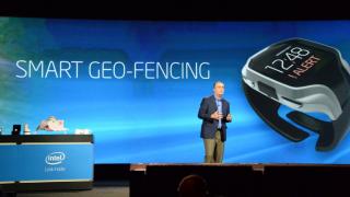 Intel ar urma să părăsească piaţa purtabilelor, concediind majoritatea angajaţilor din domeniu