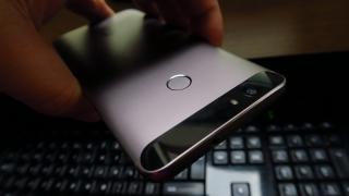 Huawei Nova: Design arătos, poate chiar mai arătos decât cel al lui Nova Plus