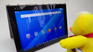 Lenovo Yoga Book: Display bine calibrat la culori, dar nu foarte luminos
