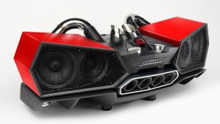 Turul Magazinelor #75: microfon de karaoke, boxe 5.1 la preţ bun şi un dock audio Lamborghini la preţ de garsonieră
