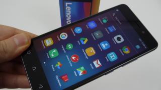 Lenovo K6 Unboxing: telefon midrange cu 2 GB RAM, cameră selfie şi baterie bună (Video)