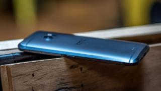 HTC 10 primeşte actualizarea la Android Nougat, iar producătorul său pune la dispoziţie pachetul software oficial