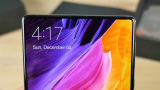 Unul dintre cei mai mari fani Apple face recenzia lui Xiaomi Mi MIX: abundenţă de "wow" şi "incredibil"! (Video)