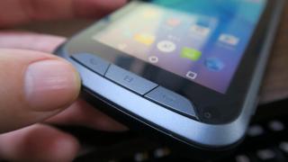 Allview E3 Jump: Display bun doar la interior, pe un telefon de exterior mai degrabă