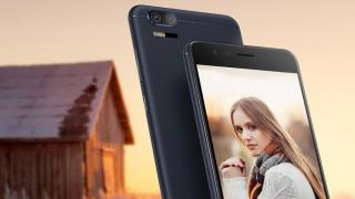 CES 2017: ASUS ZenFone 3 Zoom devine oficial, cu o cameră duală în spate şi baterie de 5.000 mAh