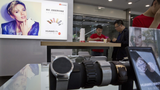 Huawei estimează livrări de 139 de milioane de smartphone-uri în 2016, venituri în creştere cu 42% faţă de anul anterior