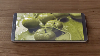 Samsung Display publică o serie de clipuri video în care pare a fi prezentat nimeni altul decât Galaxy S8