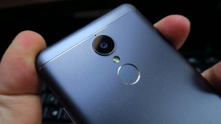 Lenovo K6: Camera suficientă pentru Facebook, fără premii în zona midrange