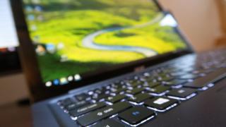 Acer Aspire Switch 12 S: OS, UI, aplicaţii tipice pentru un laptop cu Windows 10
