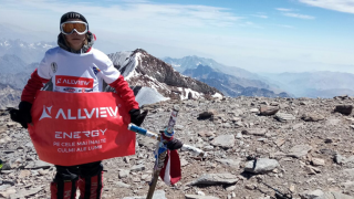 Expediția Allview 'Energy, pe cele mai înalte culmi ale lumii' a ajuns la final; tânărul Erik Gulacsi cucerește vârful Aconcagua