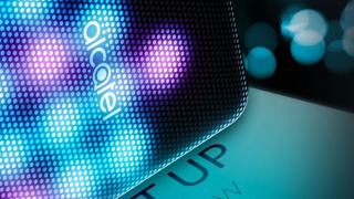 Alcatel trimite invitațiile pentru evenimentul 'Lights Up' din cadrul MWC 2017 ce are loc pe 27 februarie
