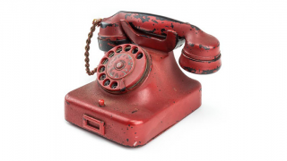 Telefonul personal al lui Hitler e scos la licitaţie, se vinde la peste 240.000 de dolari