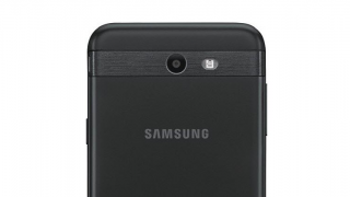 Samsung Galaxy J7 (2017) își prezintă design-ul prin intermediul unei imagini oficiale; vine cu Android Nougat din fabrică