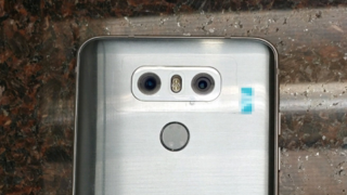 Iată o comparație side-by-side între LG G5 și LG G6, într-o fotografie reală!