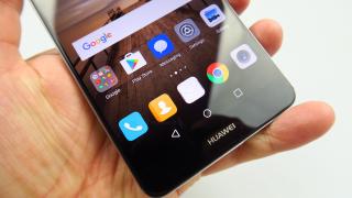 Huawei Mate 9: Display excelent, cu multiple opţiuni şi reglaje