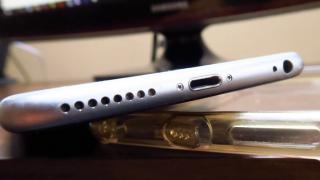 Apple ar putea să renunţe la portul Lightning în favoarea unuia USB Type-C pe modelele iPhone, conform Wall Street Journal