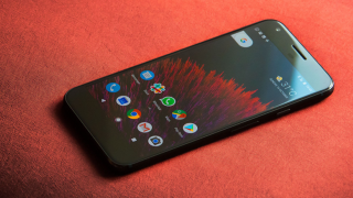 Google lucrează la un telefon low-cost ce nu va face parte din seria Pixel; ar putea introduce și un chipset propriu