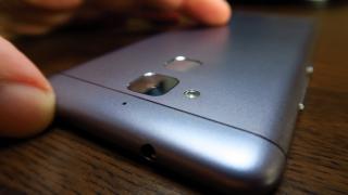 ASUS ZenFone 3 Max: Design mai arătos decât predecesorul