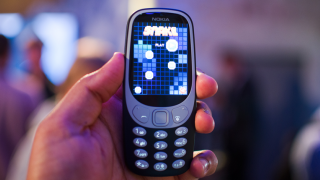 Când se dezactivează rețelele 2G în România; Nokia 3310 (2017) bun de achiziție?