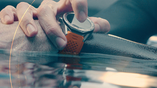 TAG Heuer Connected Modular 45 este un smartwatch ce poate fi customizat în fel și chip; rulează Android Wear 2.0 și costă de la 1.650 dolari în sus