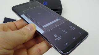 Samsung Galaxy S8 Unboxing: scoatem din cutie flagship-ul Samsung pe anul 2017, luăm contact cu căştile AKG din pachet (Video)
