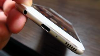 Huawei P10 Plus: Baterie bună la playback video, rapidă la încărcare