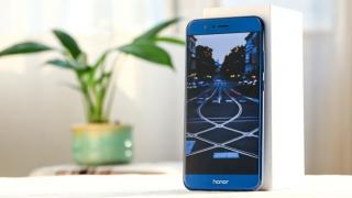 Huawei Honor 8 Pro ajunge în Europa, cu 6 GB RAM şi ecran Quad HD; Cunoscut şi drept Honor V9 in China; Iată preţul său!