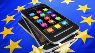Cu un pas mai aproape de eliminarea taxelor roaming din UE: Parlamentul European, Comisia şi Consiliul aprobă tariful unic