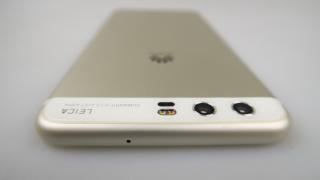 Huawei P10: Design metalic, mai rotunjit decât la P9