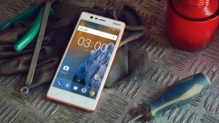 Nokia îşi menţine promisiunea de a livra rapid actualizările la Android pe terminalele sale şi de a păstra un OS stock