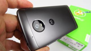 Motorola Moto G5 Unboxing: midranger-ul de la MWC 2017 ajunge în România şi la noi la test cu o cutie primăvăratică (Video)