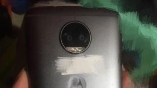 Noi fotografii cu Motorola Moto X (2017) apar pe web, camera duală e prezentă