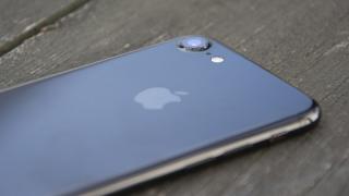 Piaţa smartphone creşte cu 4.3% în primul trimestru din 2017, Apple şi Samsung pierd teren în fața chinezilor