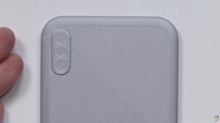 Macheta lui iPhone 8 este prezentată de Unbox Therapy; scoasă la imprimanta 3D (Video)