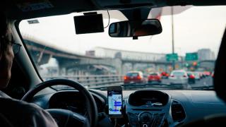 Utilizatorii Waze își pot înregistra de acum vocea pentru a fi folosită în navigarea turn-by-turn audio (Descărcați de aici)
