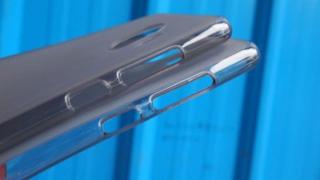 Samsung Galaxy C10 ar urma să aibă o cameră duală în spate şi buton Bixby; Apar huse ale acestui terminal
