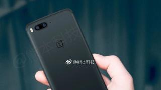 3 noi fotografii cu OnePlus 5 îşi fac apariţia, fiecare cu o propunere de design diferită