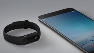 Brățara Xiaomi Mi Band 2 costă doar 80 lei în oferta GearBest! Stocul este unul limitat!