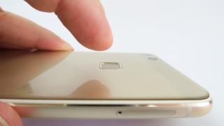 Huawei P10 Lite: Hardware actualizat cât trebuie faţă de predecesor