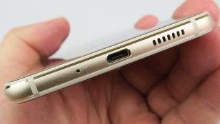 Huawei P10 Lite: Multimedia cu difuzor singular şi cinstit