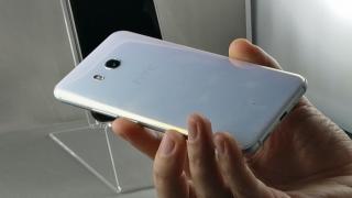 HTC U11 primeşte un benchmark AnTuTu autohton, stă mai bine decât Galaxy S8; Telefonul debutează oficial în România