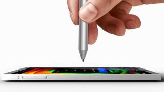 Microsoft Surface Phone se va numi Surface Mobile, va avea proiector şi suport pentru Surface Pen (Zvon)