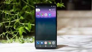 Google Pixel XL 2 îşi dezvăluie câteva din specificatii via benchmark: ecran 18:9, procesor Snapdragon 835, cameră de 12 MP