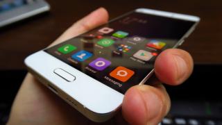 Fost flagship la super preţ: Xiaomi Mi 5 scade sub 1000 de lei la un retailer din China