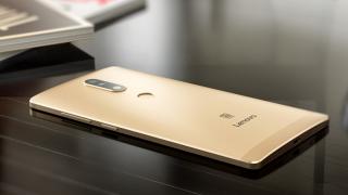 Uriașul phablet Lenovo Phab 2 Plus costă doar 850 lei pe GearBest.com! Vine cu display de 6.4 inch, 3 GB RAM și cameră duală!