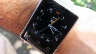 NO.1 G7 Review: smartwatch detaşabil, cu rol de mini smartphone de sine stătător; Se poate conecta şi la Siri! (Video)