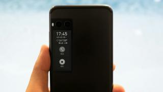 Încă o fotografie spion cu Meizu Pro 7 apare online, prezentând ecranul secundar E Ink al terminalului