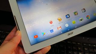Acer Iconia One 10 (B3-A30): Design confortabil la utilizare îndelungată, nu chiar premium